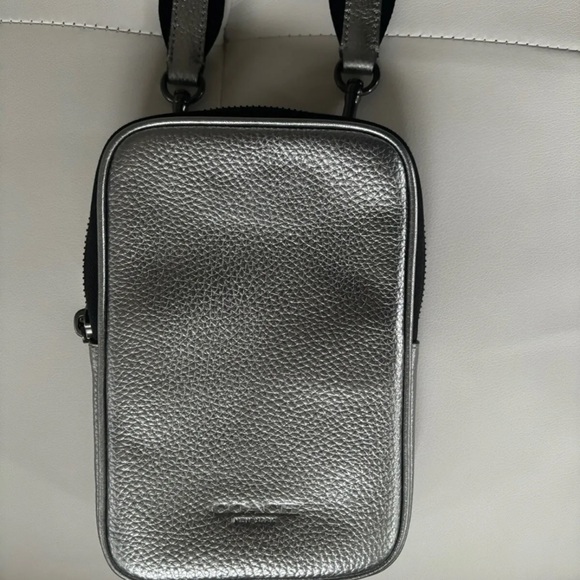 NWT Coach Aden Crossbody In Signature Canvas CO917 Metallic Silver - Picture 3 of 8